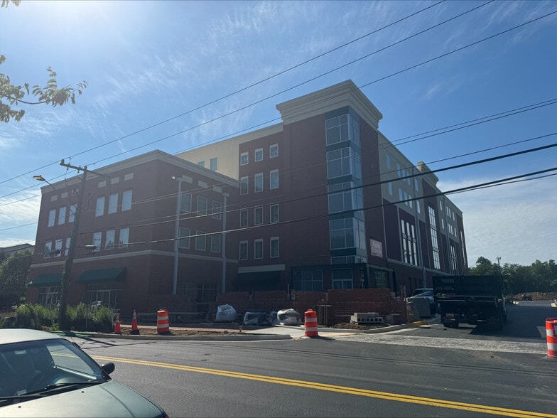 More Photos Of 51 Fort Evans Rd NE, Leesburg General Retail For Lease
