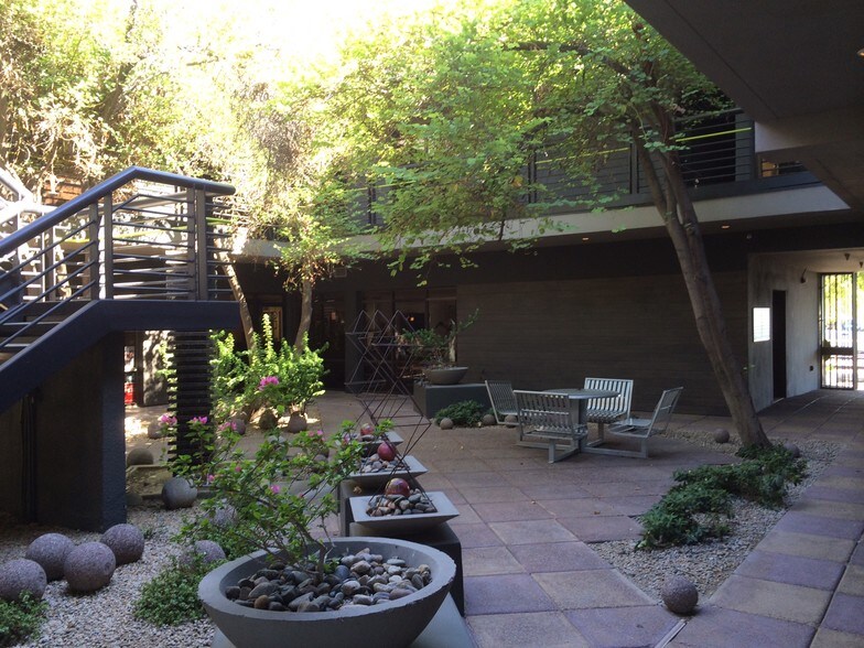 More Photos Of 7525 E Camelback Rd, Scottsdale Office For Lease