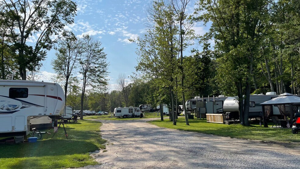 More Photos Of 2325 Green Dr, Au Gres Specialty For Sale