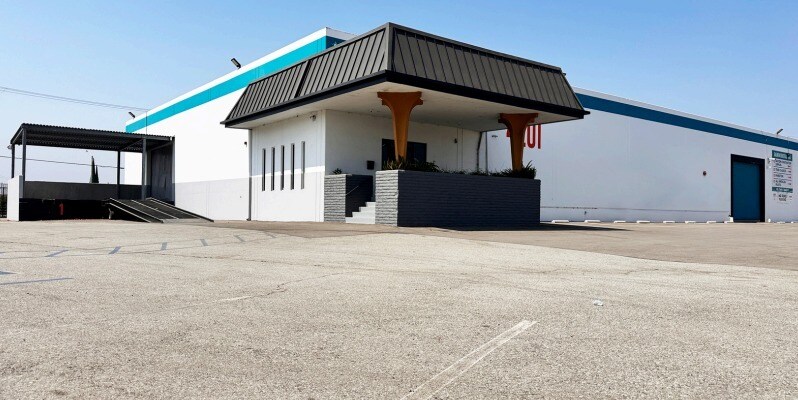 Primary Photo Of 4201-4207 Baldwin Ave, El Monte Distribution For Lease