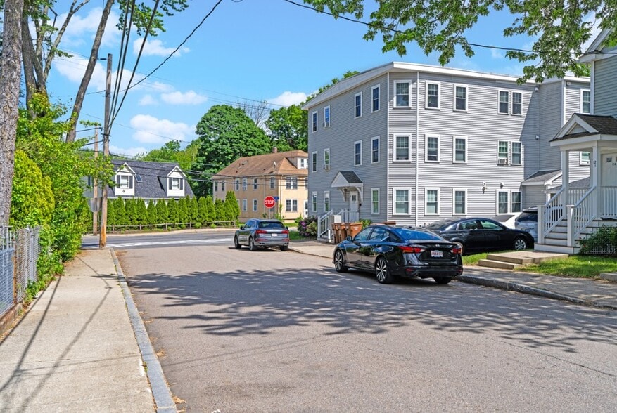 More Photos Of 2 Coburn St, Framingham Apartments For Sale
