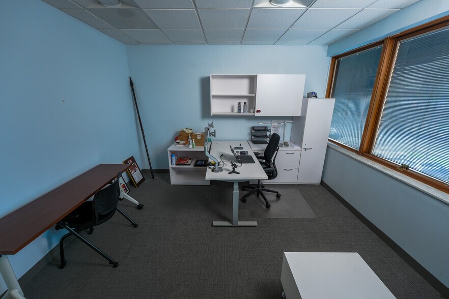 More Photos Of 65 Harristown Rd, Glen Rock Office For Lease