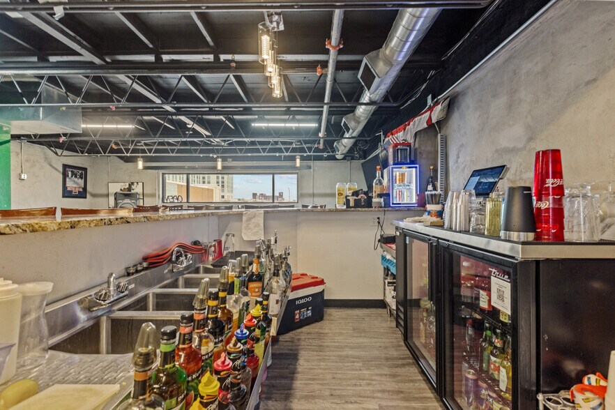 More Photos Of 418 N Grant Ave, Odessa Bar For Sale