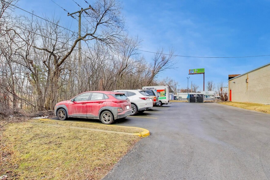 More Photos Of 18W455 Roosevelt Rd, Lombard Auto Repair For Sale