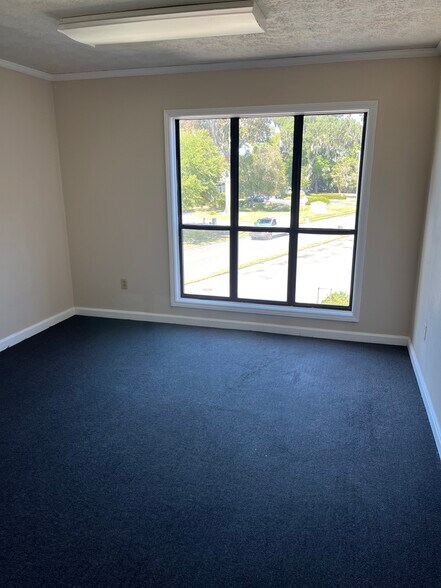 More Photos Of 351 Commercial Dr, Savannah Office Residential For Lease