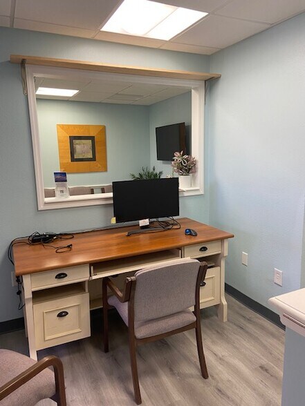 More Photos Of 2650 Bahia Vista St, Sarasota Medical For Sale