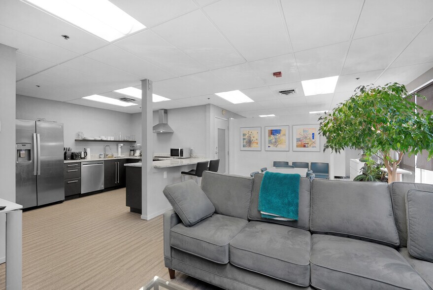 More Photos Of 160 Roy St, Seattle Office Residential For Sale