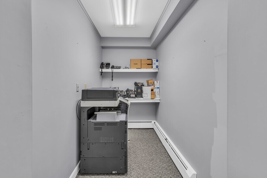 More Photos Of 110 Main St, Manchester Office Residential For Sale