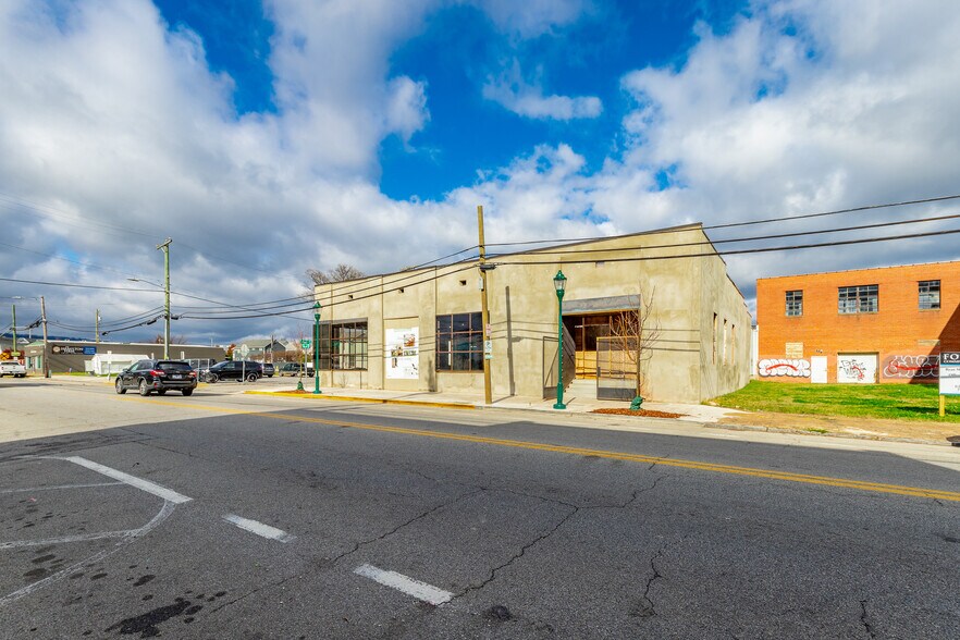 More Photos Of 615 E Main St, Chattanooga General Retail For Lease