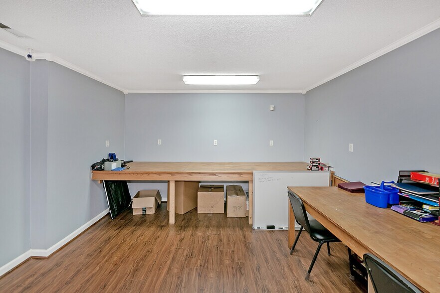 More Photos Of 361 Holcombe Rd, Bremen Warehouse For Lease