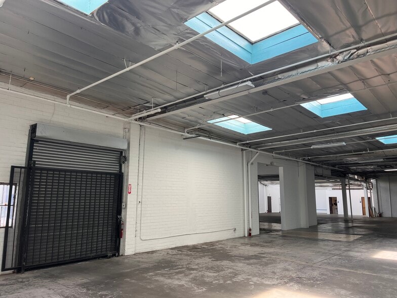 More Photos Of 4641 Pacific Blvd, Vernon Warehouse For Lease