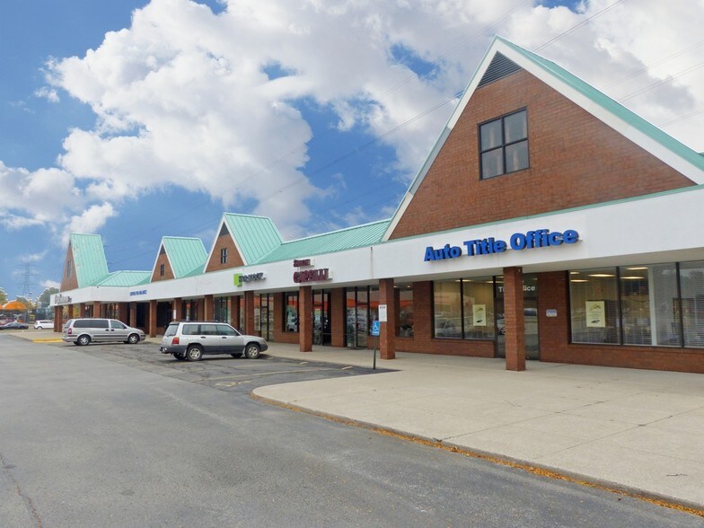 More Photos Of 550 Ohio Pike, Cincinnati Storefront For Lease