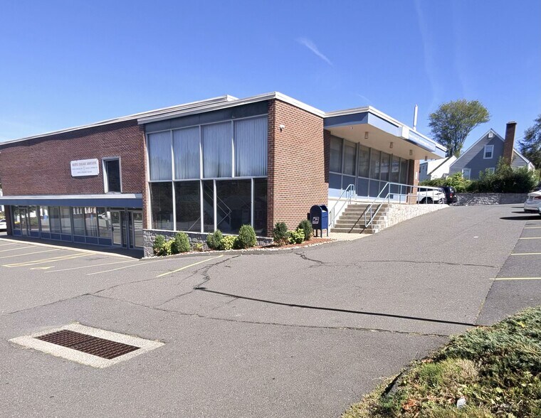 Primary Photo Of 923-931 Farmington Ave, Bristol Medical For Lease