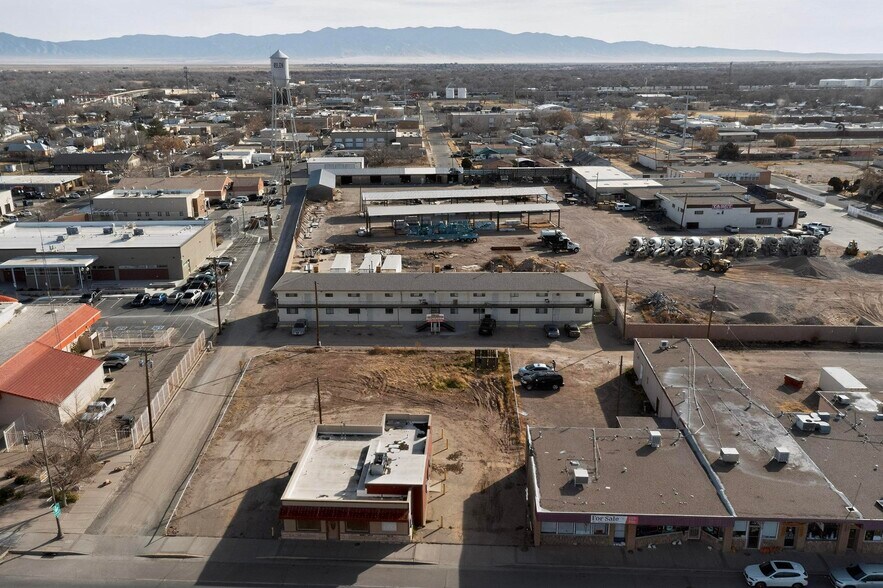 More Photos Of 118 S Main St, Belen Apartments For Sale