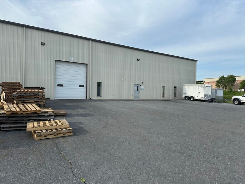 More Photos Of 561 Belle, Harrisonburg Warehouse For Lease