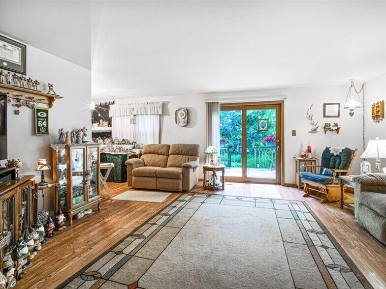 4141 Viebahn St, Manitowoc, WI 54220 Contractor Storage Yard For Sale