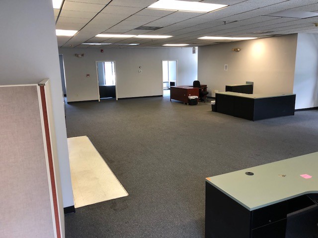 More Photos Of 50 Miry Brook Rd, Danbury Warehouse For Sale