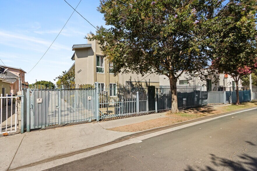More Photos Of 3823 Wisconsin St, Los Angeles Apartments For Sale