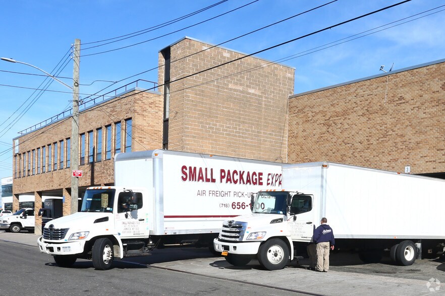 More Photos Of 175-11 148th Rd, Jamaica Warehouse For Lease