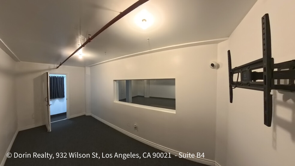 More Photos Of 932 Wilson St, Los Angeles Loft Creative Space For Lease