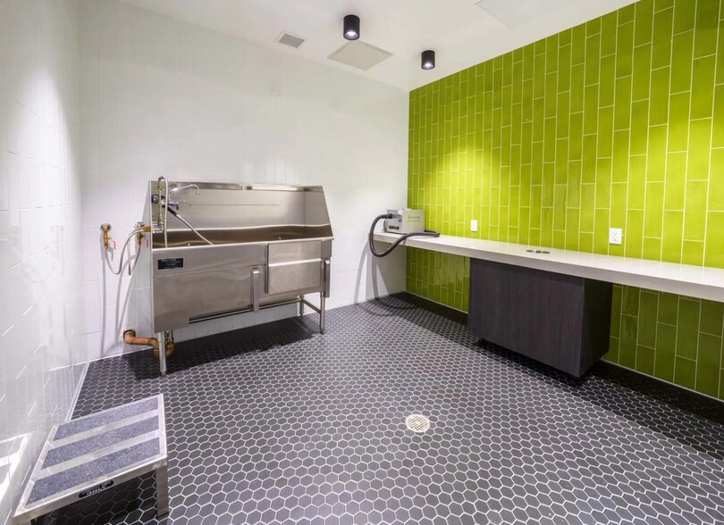 More Photos Of 1910 N Main St, Walnut Creek Apartments For Lease