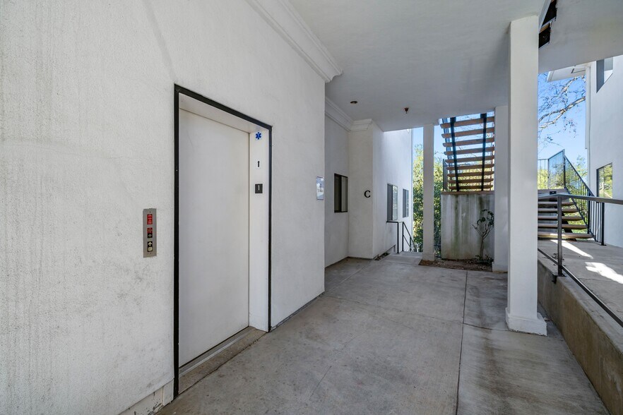 More Photos Of 5955 Capistrano Ave, Atascadero Office For Lease