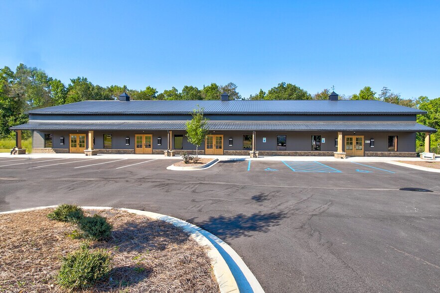 Primary Photo Of 120 Brookside Pky, Lexington Medical For Lease