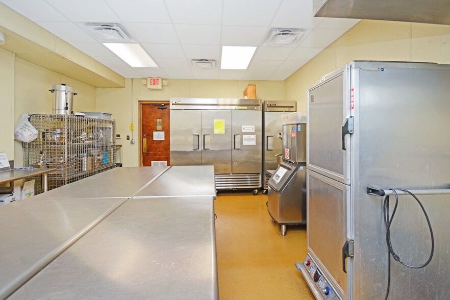 More Photos Of 801 S Madison St, Bloomington Religious Facility For Sale