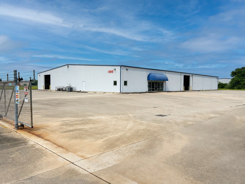 More Photos Of 5910 Fairbanks N. Houston Rd, Houston Warehouse For Lease
