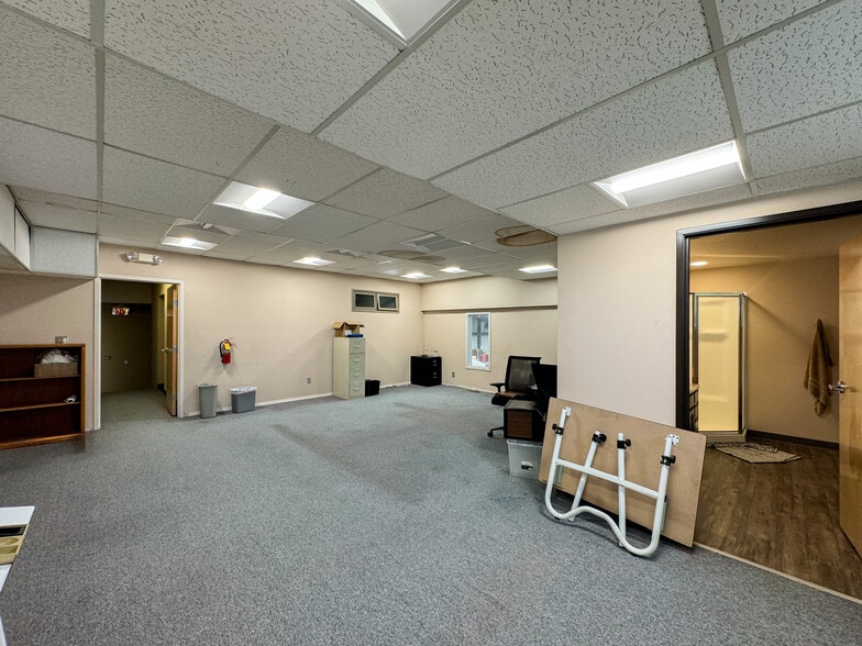 More Photos Of 6801 Academy Parkway West NE, Albuquerque Warehouse For Sale