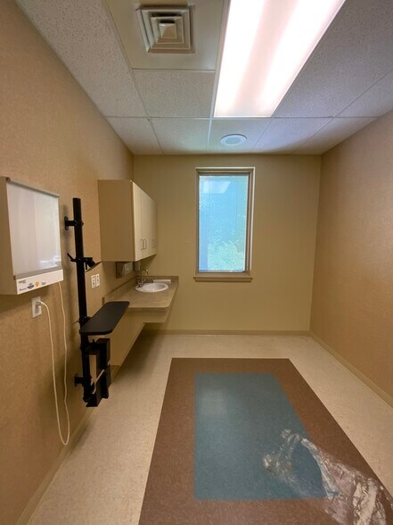 More Photos Of 3436-3500 Granite Cir, Toledo Medical For Lease