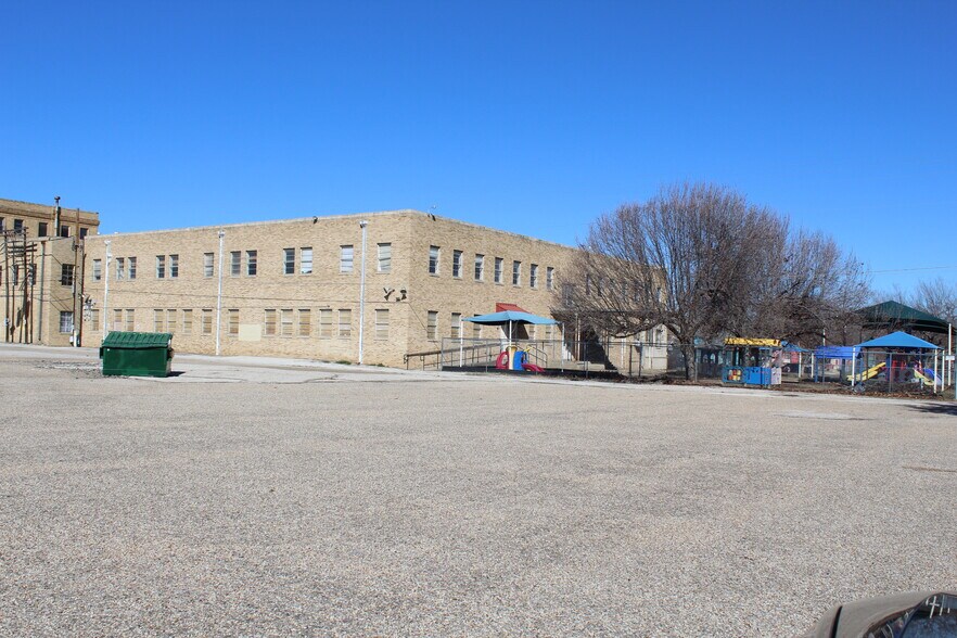 More Photos Of 1519 Circle Park Blvd, Fort Worth Religious Facility For Sale