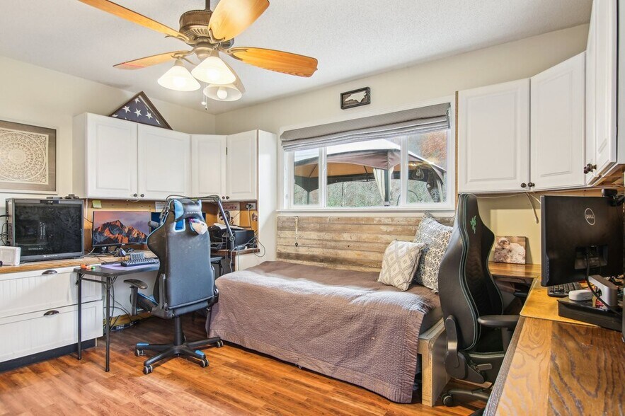 More Photos Of 354 Ivy Ridge Cir, Sylva Specialty For Sale