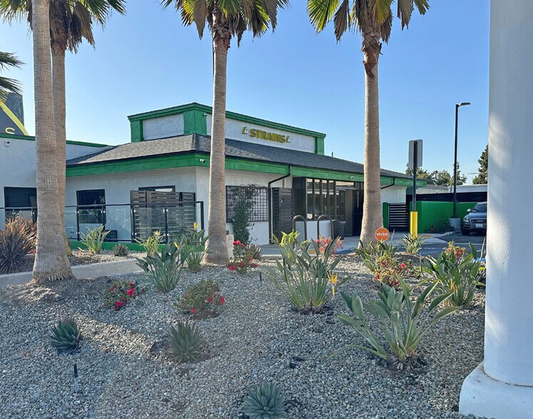 More Photos Of 2013 Newport Blvd, Costa Mesa Storefront For Sale