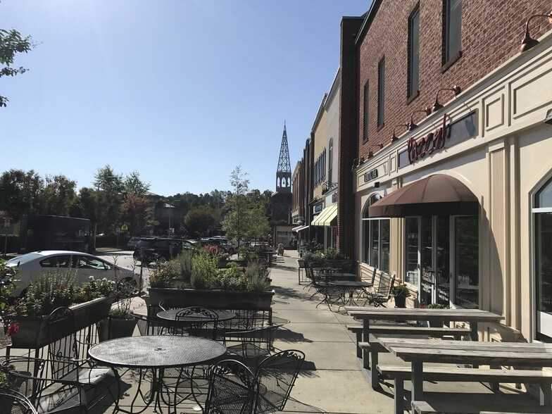 More Photos Of 400 Market St, Chapel Hill Office For Lease