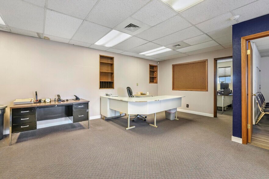 More Photos Of 507 Main Ave W, Twin Falls Flex For Sale