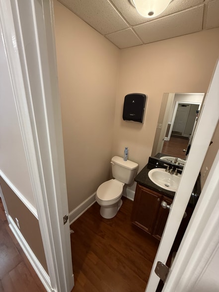 More Photos Of 1827 Powers Ferry Rd SE, Atlanta Office For Sale