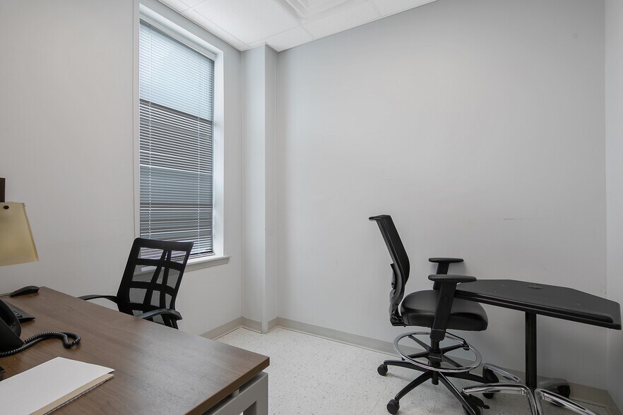 More Photos Of 7 E Duncan St, Lillington Medical For Sale