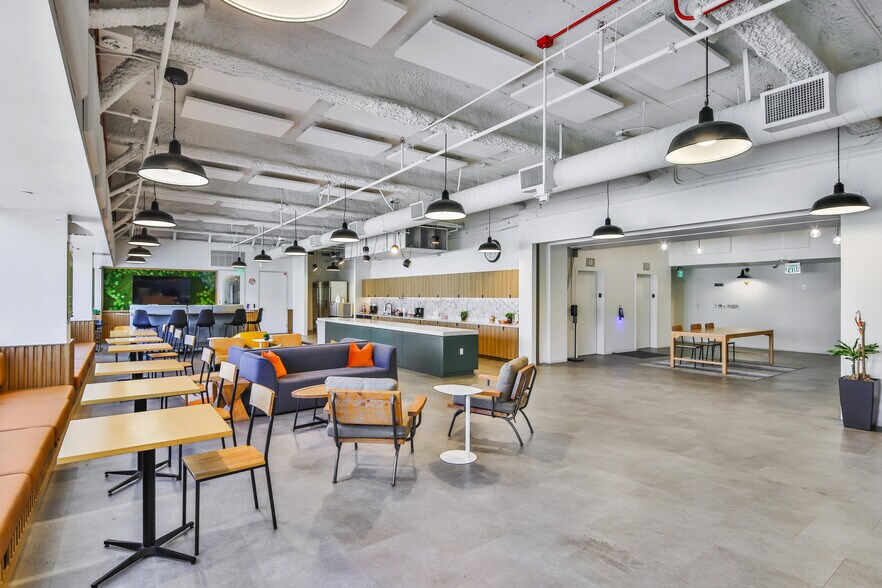 More Photos Of 6922 Hollywood Blvd, Los Angeles Office For Lease