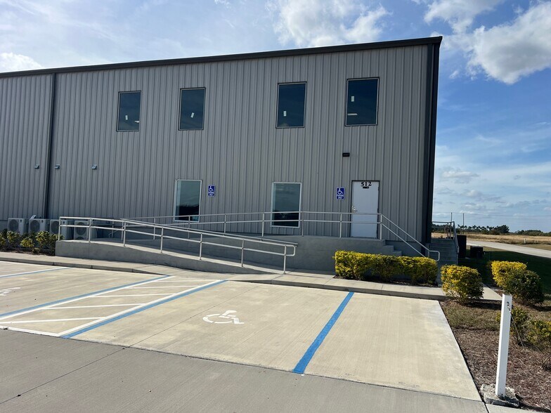 More Photos Of 512 Commerce Ct, Clewiston Unknown For Lease