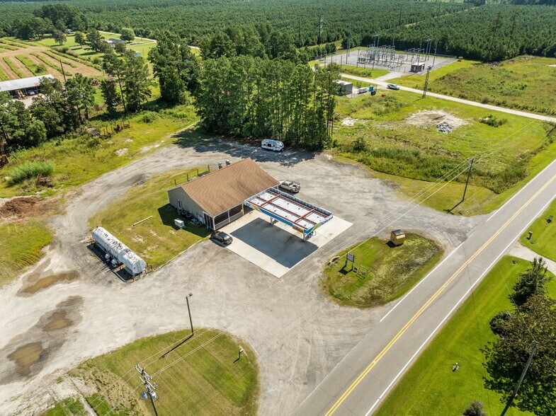 More Photos Of 39365 US Highway 264 E, Belhaven General Retail For Sale