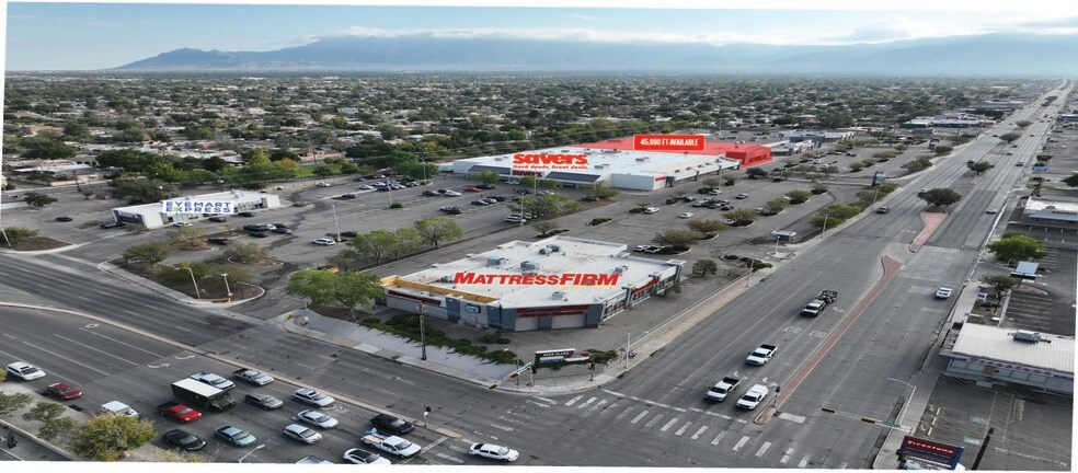 More Photos Of 3621-3901 Menaul NE, Albuquerque General Retail For Lease