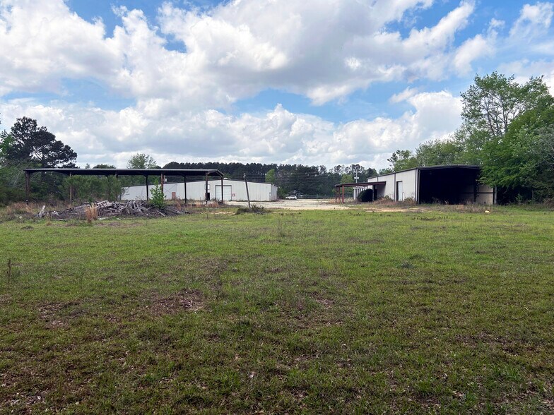 More Photos Of 378 Eastland Rd, Dothan Distribution For Sale