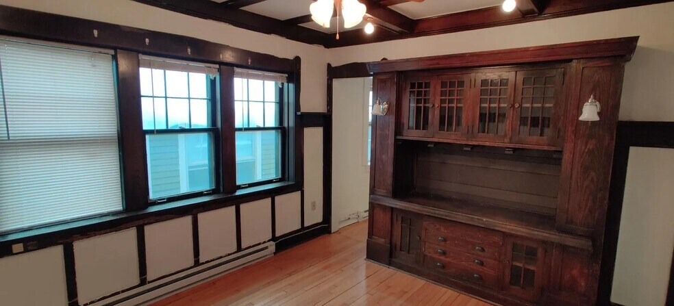 More Photos Of 604 Holly Ave, Saint Paul Apartments For Sale