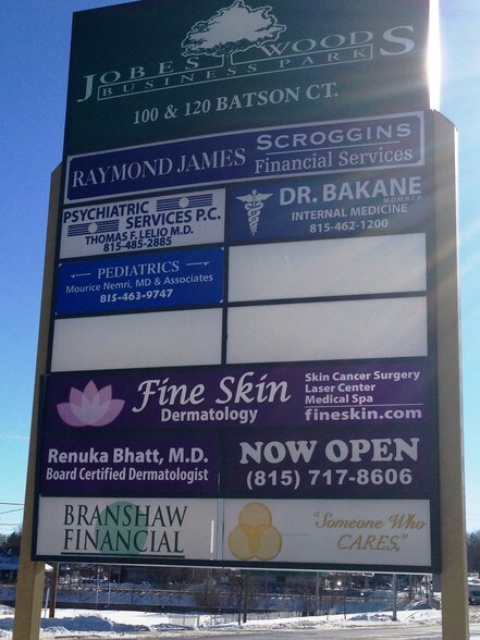 More Photos Of 120 Batson Ct, New Lenox Office For Lease