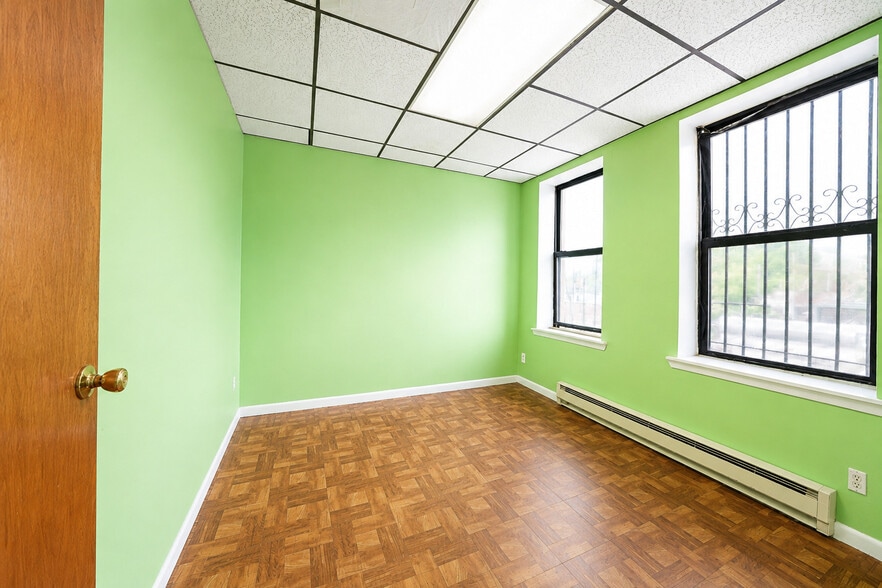 More Photos Of 64-19 Myrtle Ave, Ridgewood Freestanding For Sale