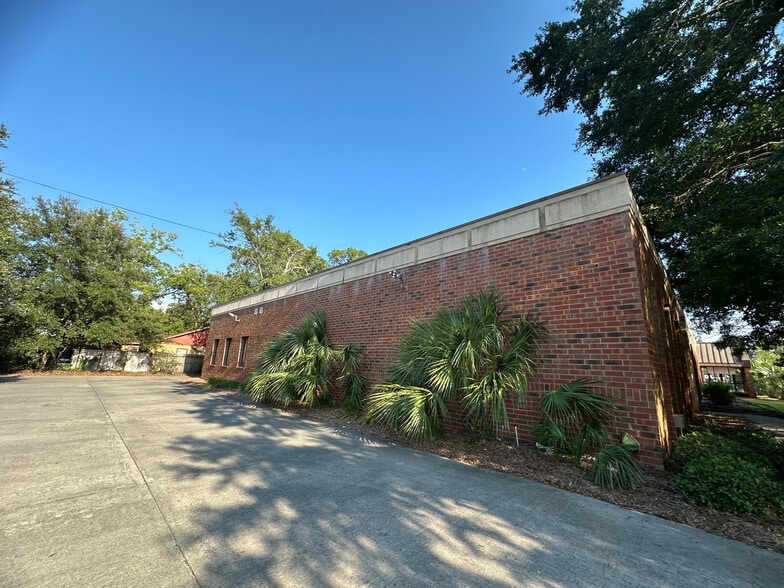More Photos Of 201 N Troup St, Valdosta Office For Sale