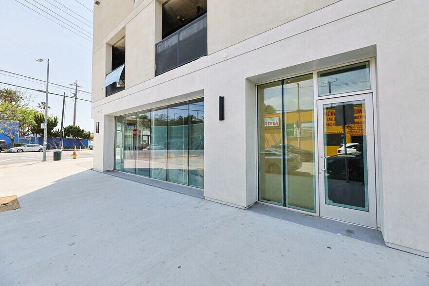 More Photos Of 5181 W Adams Blvd, Los Angeles Apartments For Lease