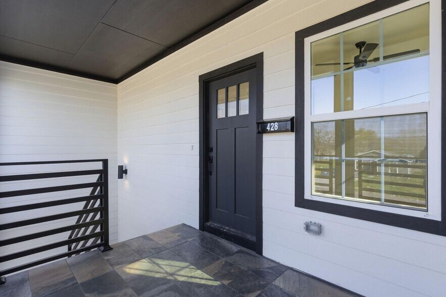 More Photos Of 428 Rhode Island st, Houston Apartments For Sale