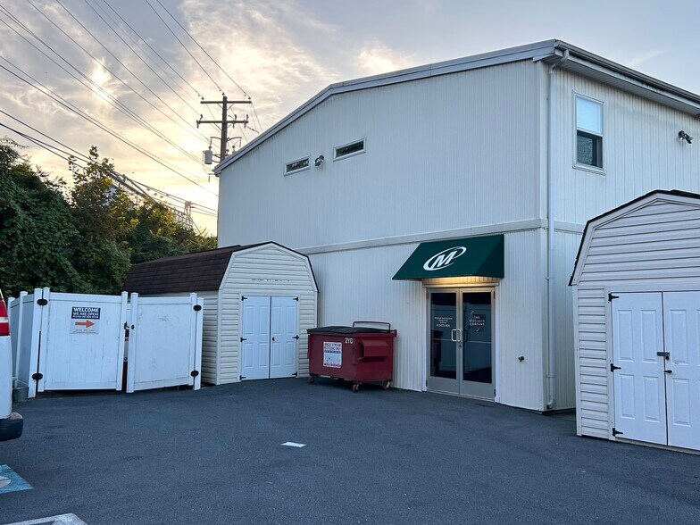 More Photos Of 60 Shillington Rd, Sinking Spring Showroom For Sale